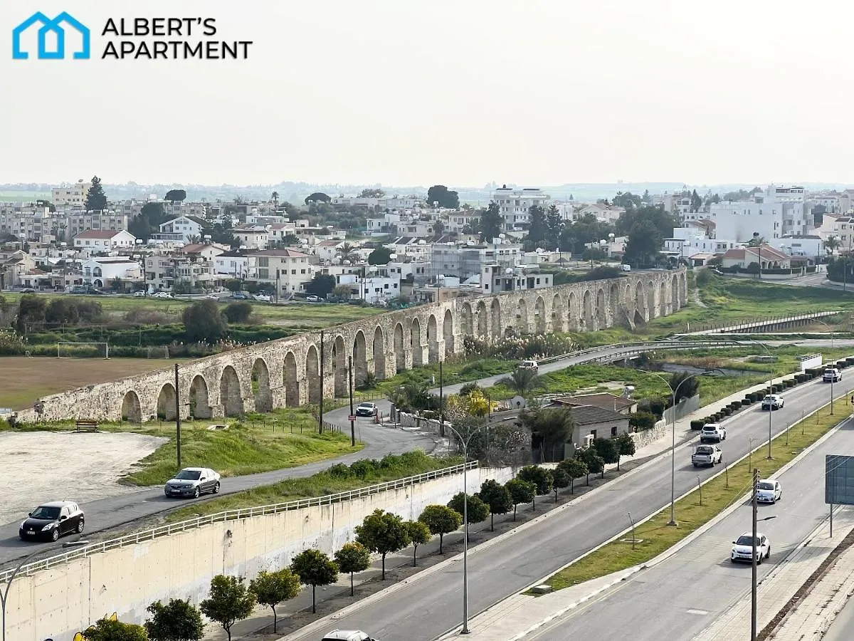 Albert'S Apartment Kamares 401 라르나카