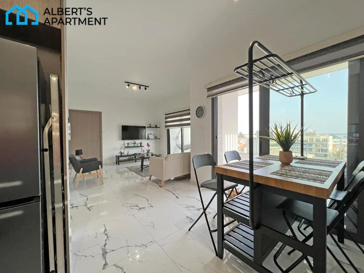 Albert'S Apartment Kamares 401 Larnaca Cyprus
