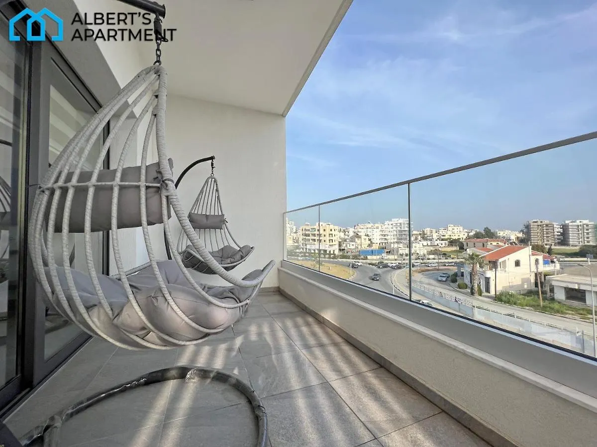 Albert'S Apartment Kamares 401 Larnaca Cyprus
